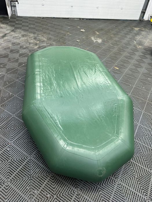 Продам лодку Kolibri