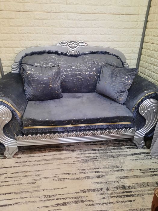 Продаю диван в отличном состоянии