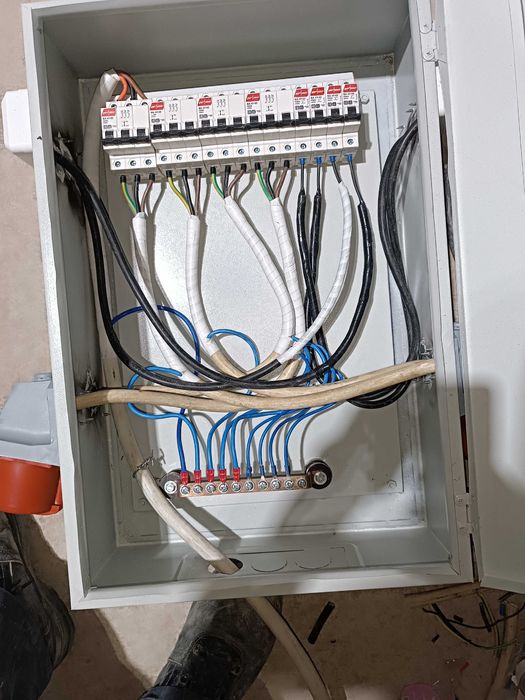 Elektrika va santexnika xizmati