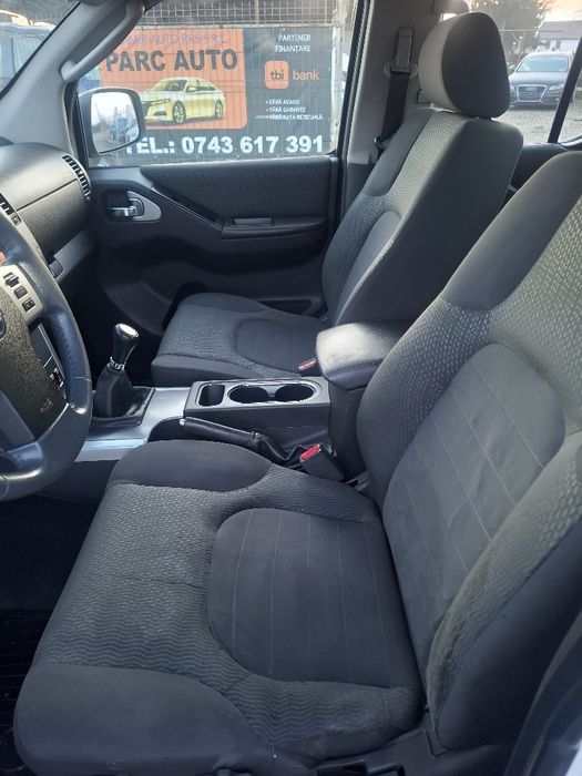 Nissan Navara 2.5 Dci 190 cp  4 x 4 Autoutilitar N1 an 2011.10 Euro5