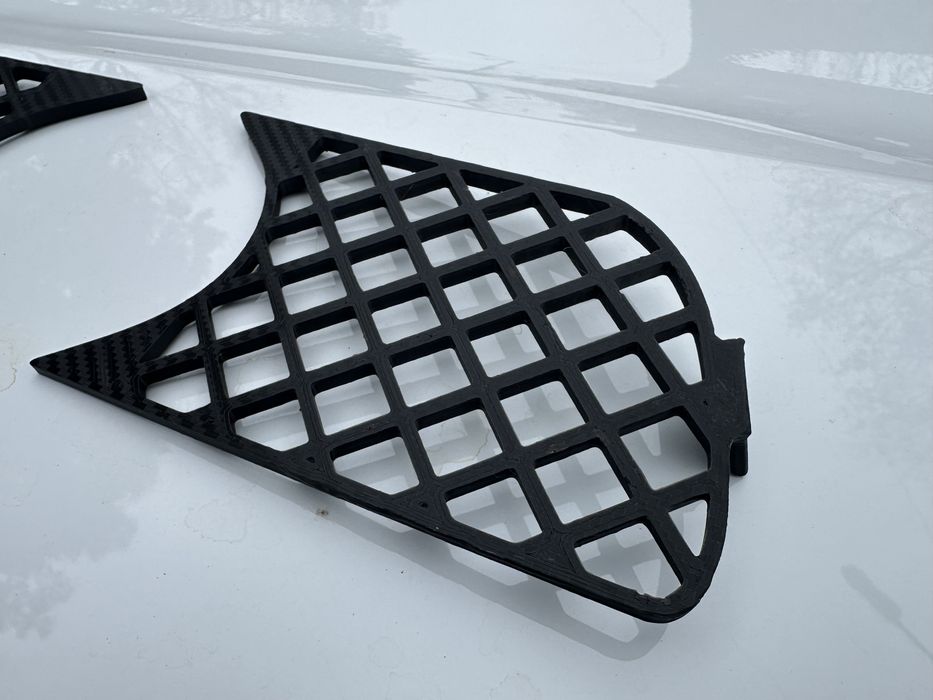 Решетки за халогени BMW Е46 Мтех