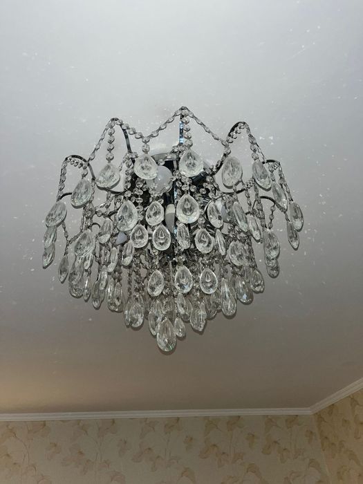 Люстра продается