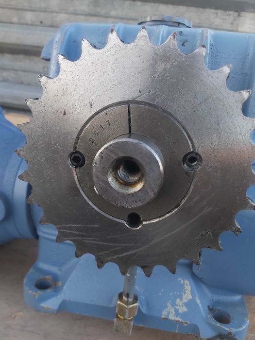 Motor cu Reductor 10.7 kw Forță 380v