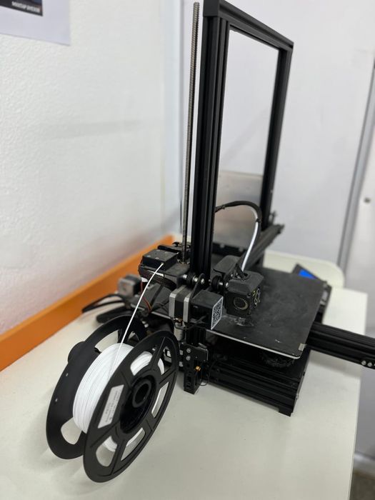 Продам 3D-принтер Creality Ender-3 Max