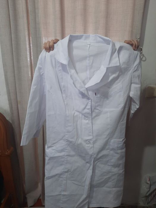 Продам Медицинские халаты новые