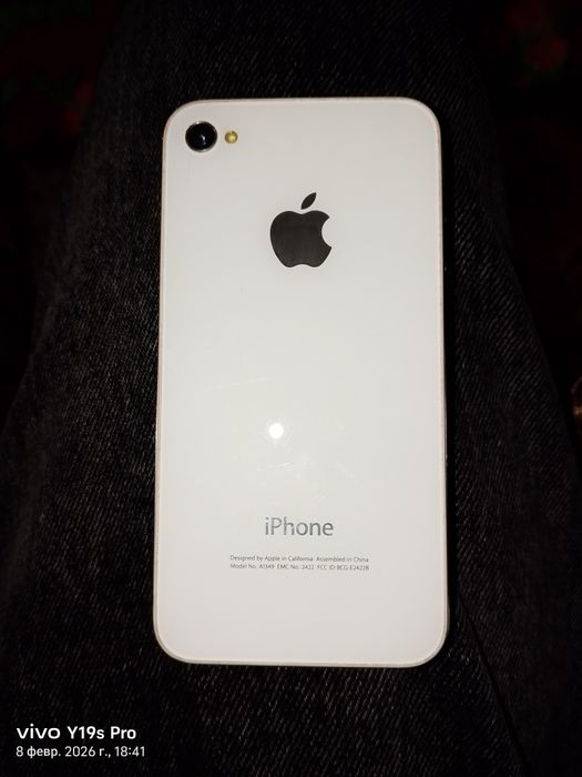 iPhone 4S в отличном состоянии торг есть