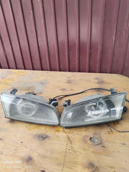 Фара Камри 20. Би лед