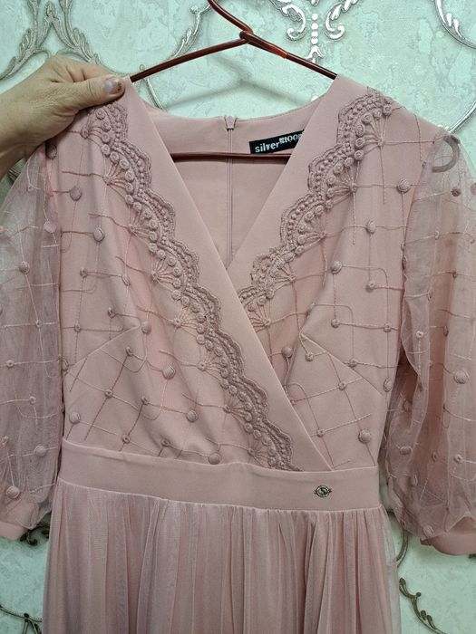 Женская одежда .