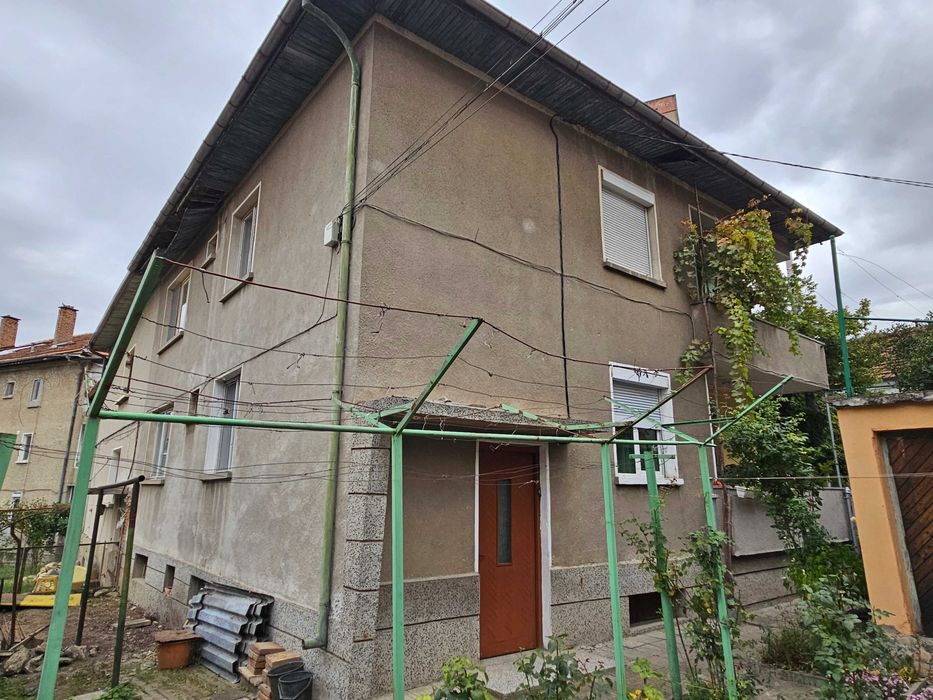 Продава се Етаж от къща в Плевен, Идеален център - 105 кв.м за 1554 €/кв.м - Снимка #4