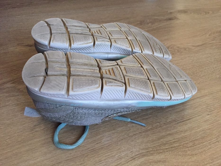 Кроссовки Shechers 33 размера