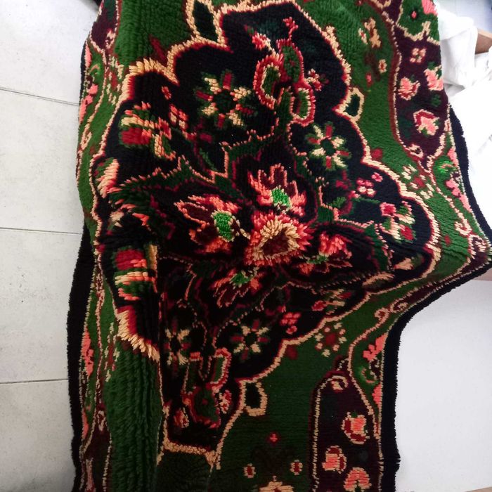 продавам ръчно тъкан  пъстър  нов вълнен  китеник