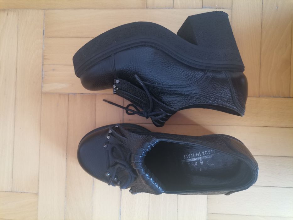 Намаление! Черни обувки естествена кожа с платформа