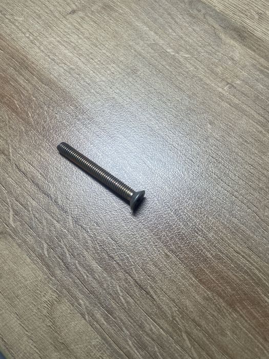 Продам болт с гайкой