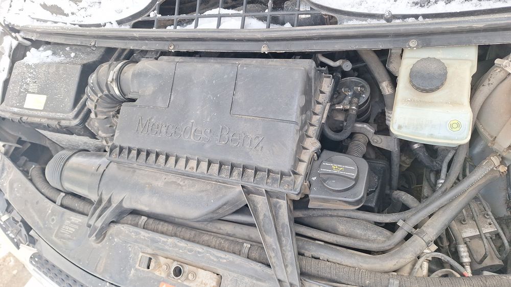 Vând autoutilitara  mercedes vito