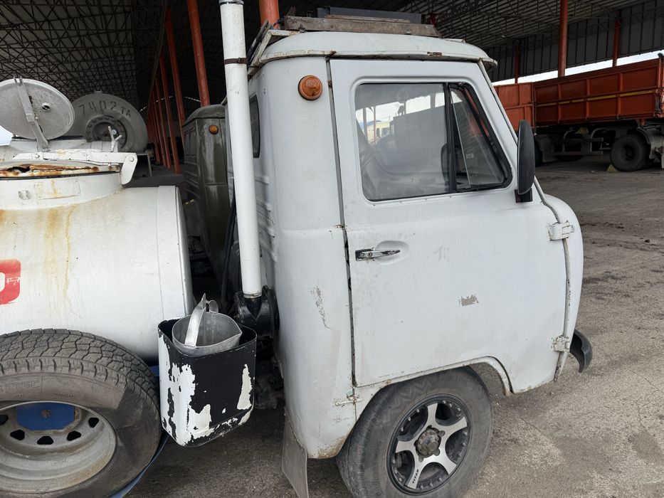 Уаз молоковоз в хорошем состоянии