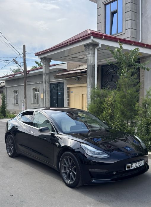 Tesla Model 3 Long Range