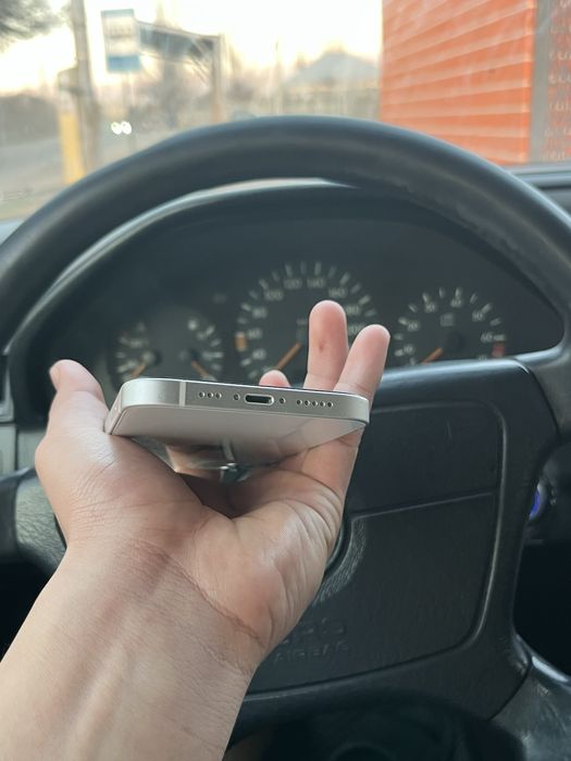 айфон 12 в хорошем состояний