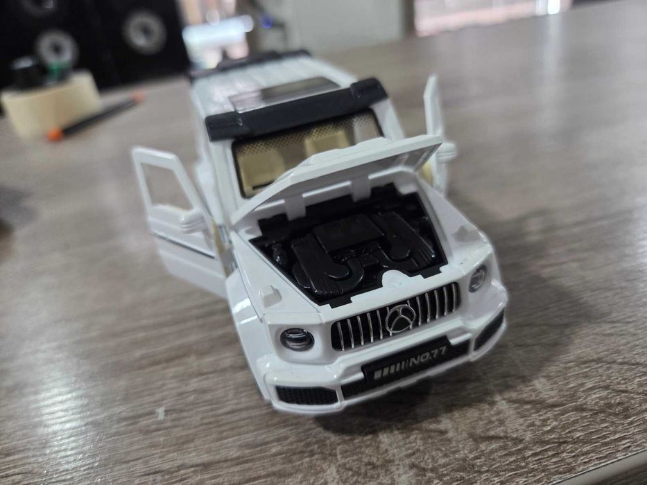Метален джип Mercedes G class играчка