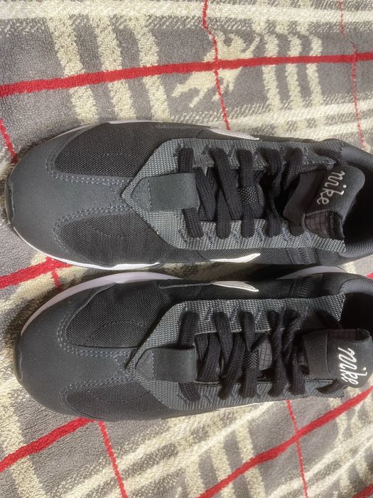 Nike Air Max Pre-Day DC 4025-маратонки за бягане