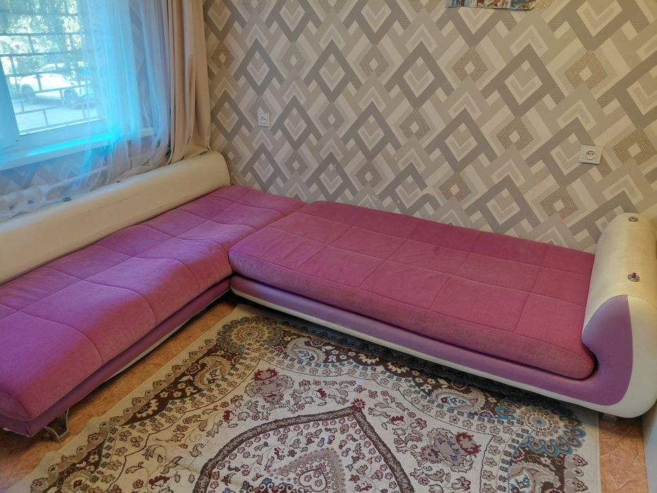 Продам два дивана