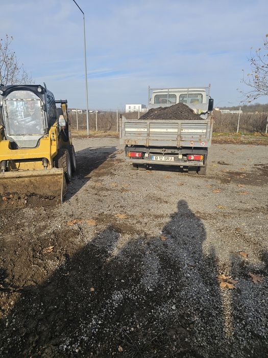 Pământ vegetal si de flori