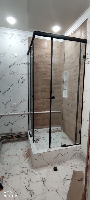 Стеклянные душевые перегородки и кабинки