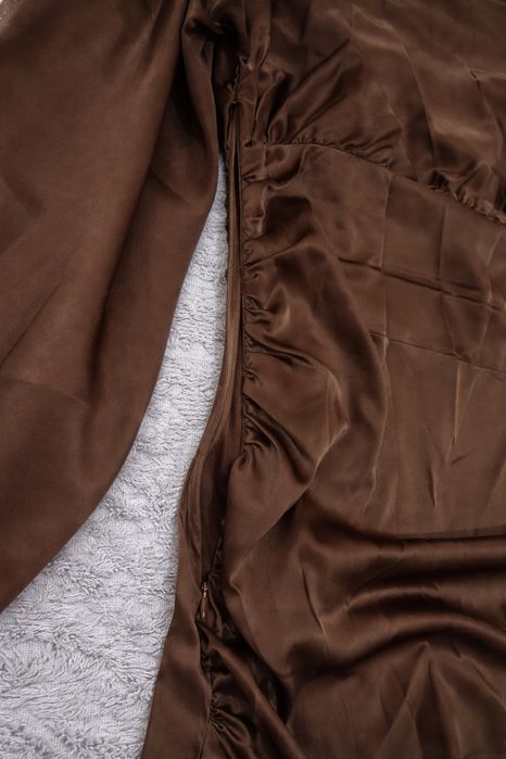 Нова къса кафява рокля с дълъг ръкав