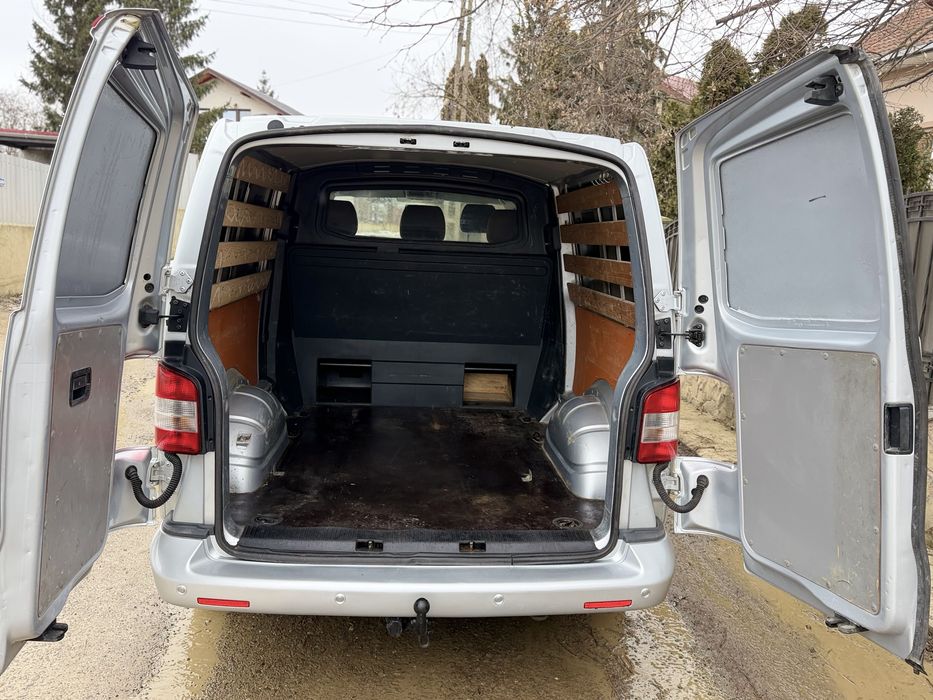 Volkswagen Transporter T5 * Dubla Cabina * Euro 5 * Manual * 140 CP *