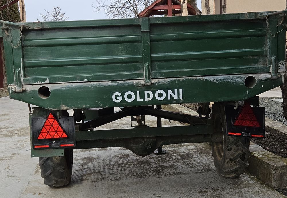 Remorca goldoni 4x4