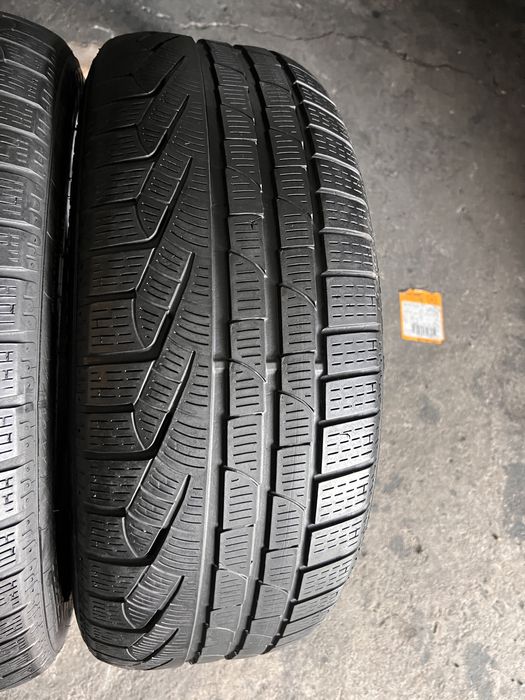2 anvelope iarna 225/45/18 , Pirelli , RunFlat !