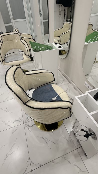 Продаются парихмахерское кресло / мойка