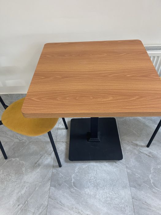 Продам столы и стулья в отличном состоНии