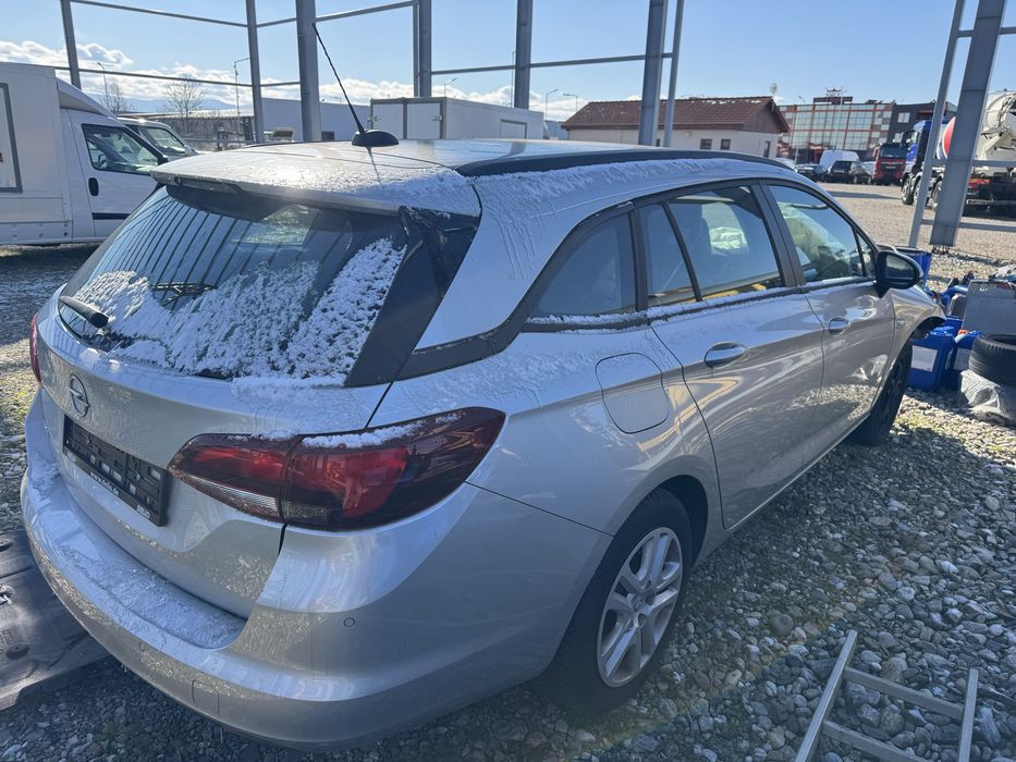 Opel Astra K на части