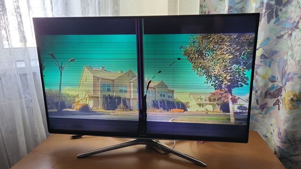 Телевизор Samsung 105см диагональ