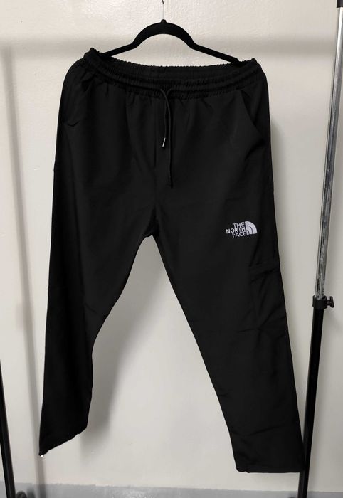Нов мъжки екип шушляк The North Face горно  панталон