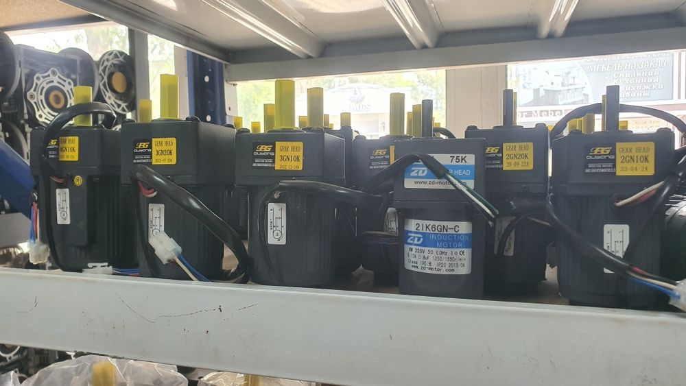 Мотор редуктора GEARBOX