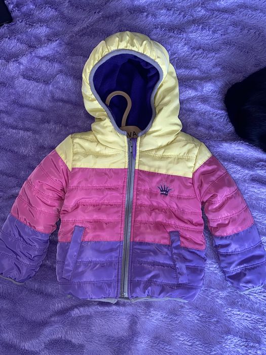 Продам курточку на девочку