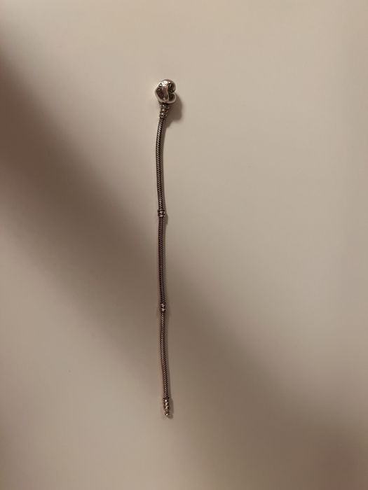 Гривна Pandora Moments “Любов”