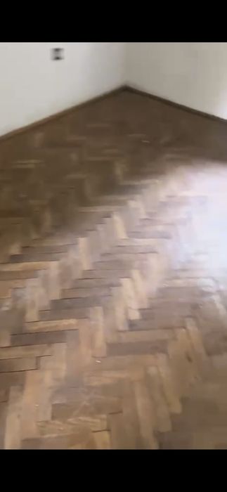 Vand Sobă teracota si 17 mp de parchet  masiv stejar