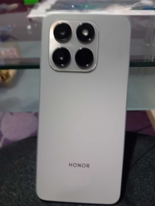 Телефон HONOR 400 smart