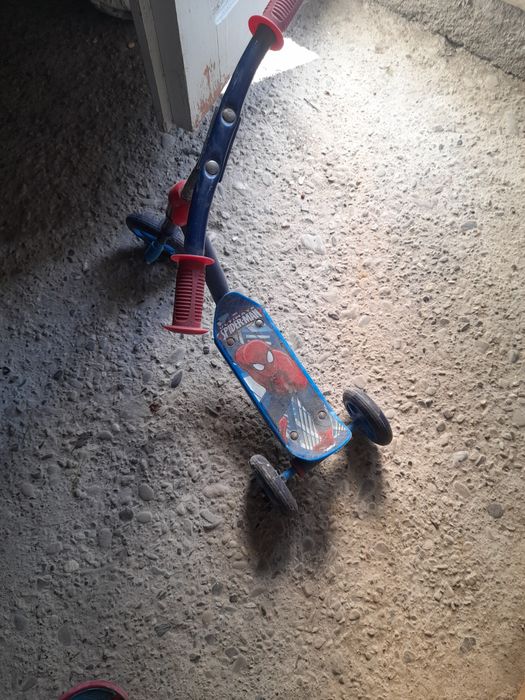 Trotineta 2+ani spiderman