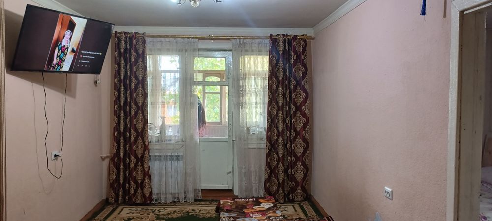 1 Микро район Конечка Озерани олдида