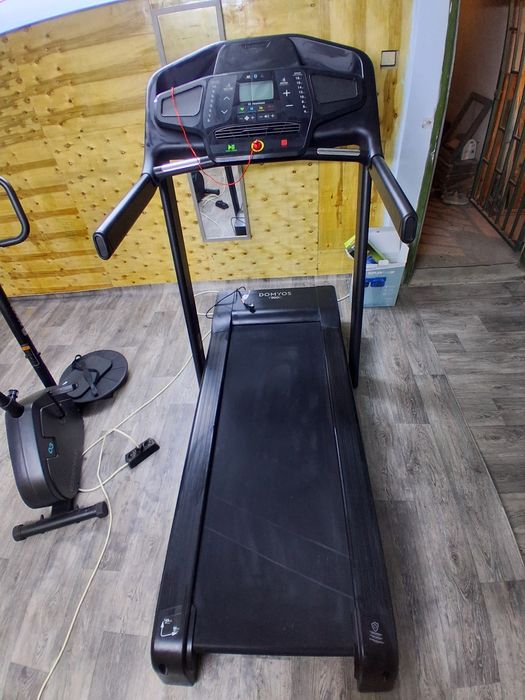Продавам бягаща пътека 530euro