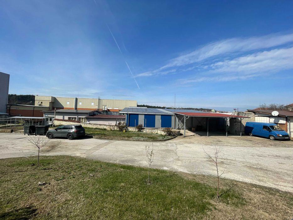 Продава се Промишлена сграда в Плевен, Дружба 1 - 1800 кв.м за 417 €/кв.м - Снимка #3