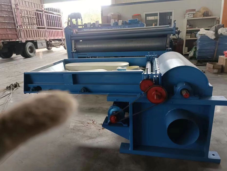 Дробилка измельчитель текстильная для производство синтефонов и войлок