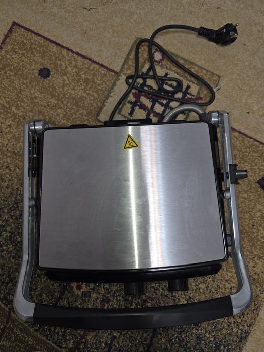 Grătar electric/Sandwich Maker "Switch On" - nou + spatulă lemn cadou