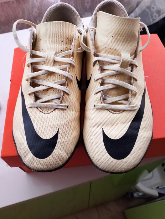 Футболни обувки NIKE