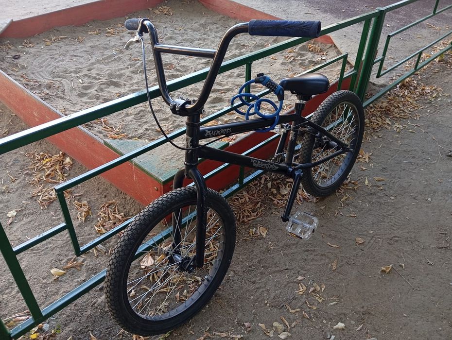 Продам bmx хороший