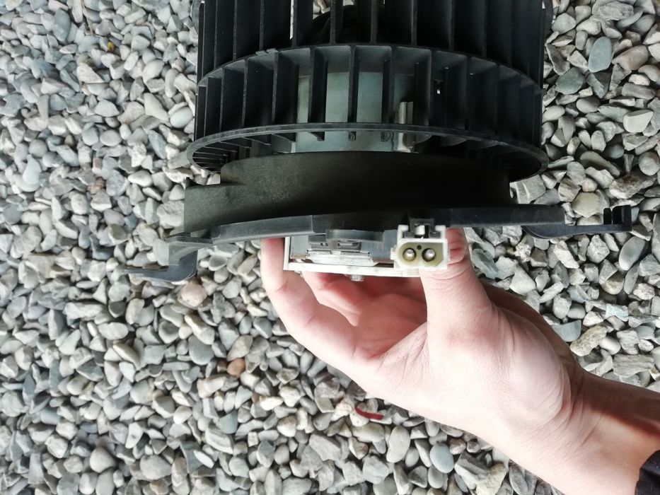 Продам Моторчик печки w210 рестайлинг.