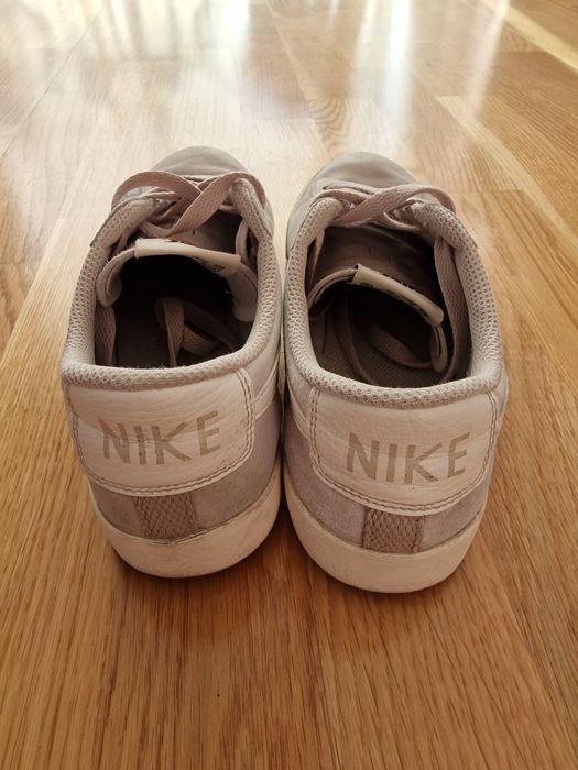 Adidasi Nike, 38